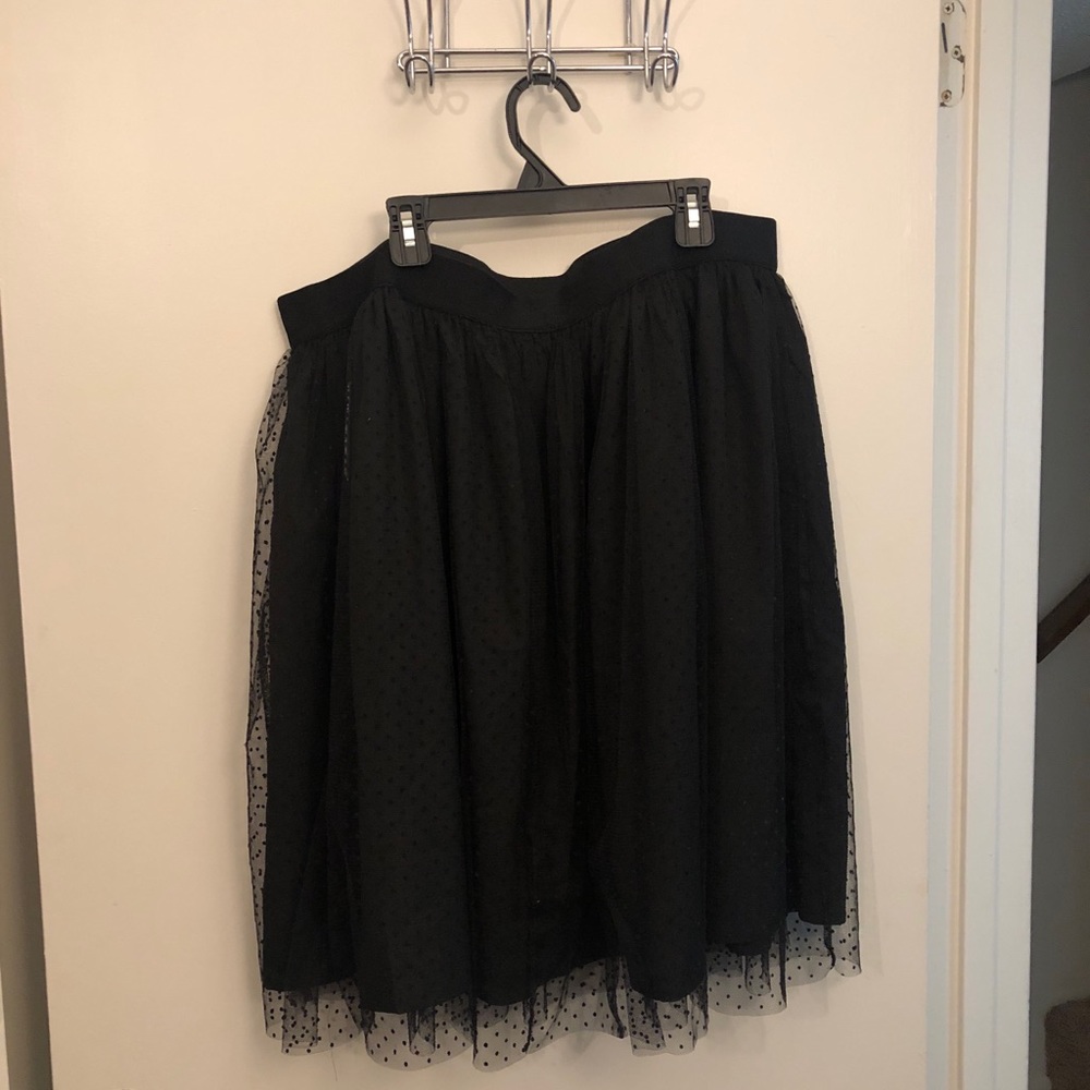 NWT - black skirt!